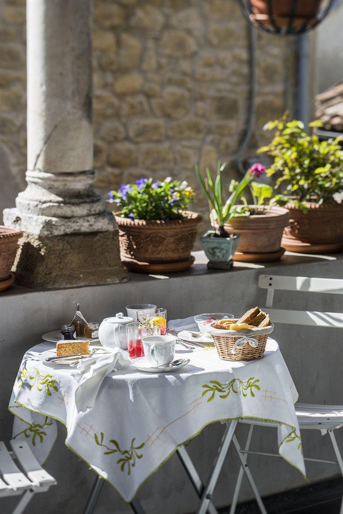 Boutique B&B Residenza Farnese Bagian luar foto